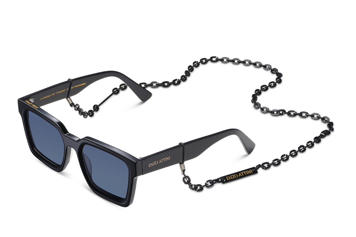 Le Rocher / Black + Dark Black Lens.