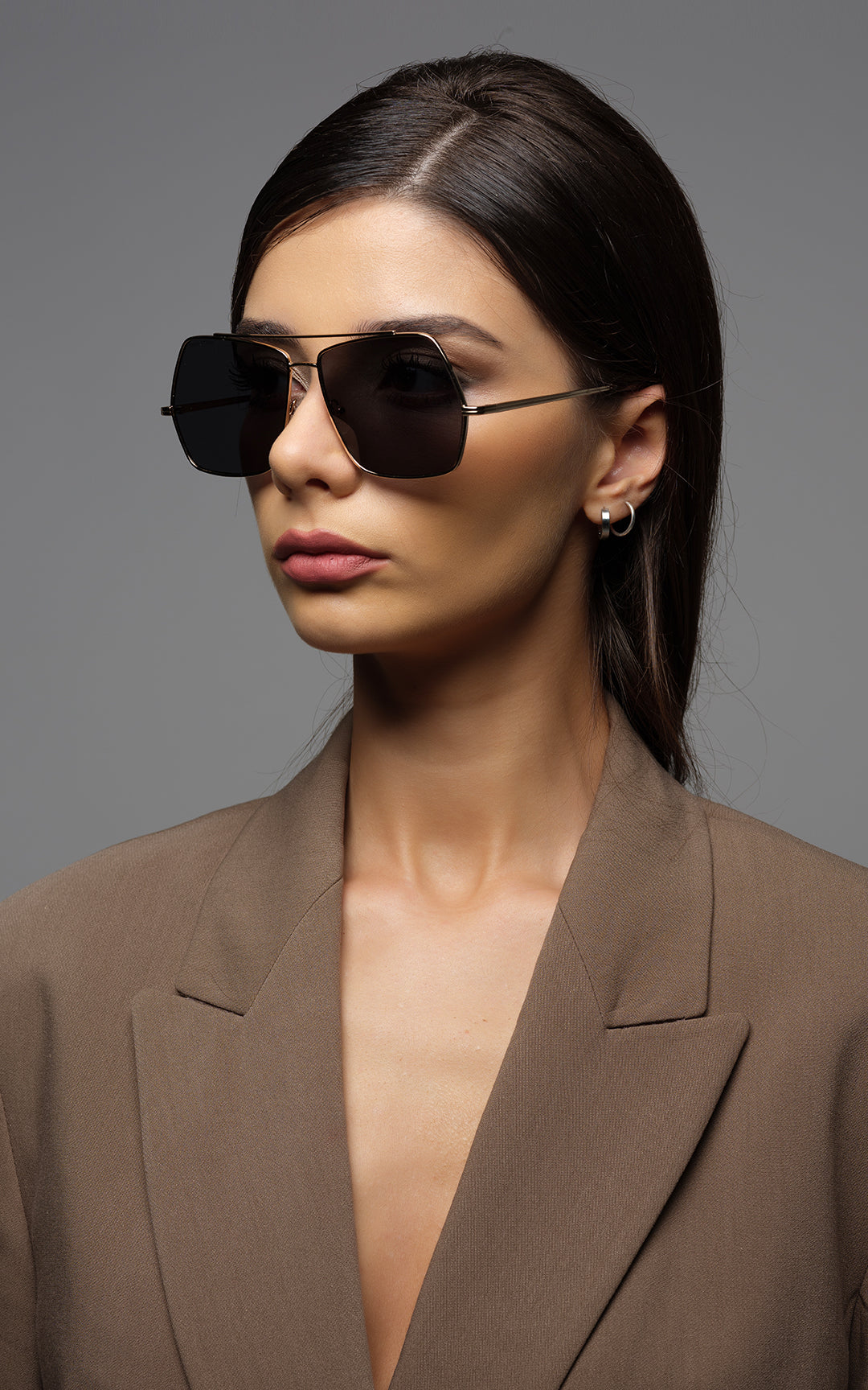 Lake Geneva / Tortoise & Gold Color + Dark Black Lens.