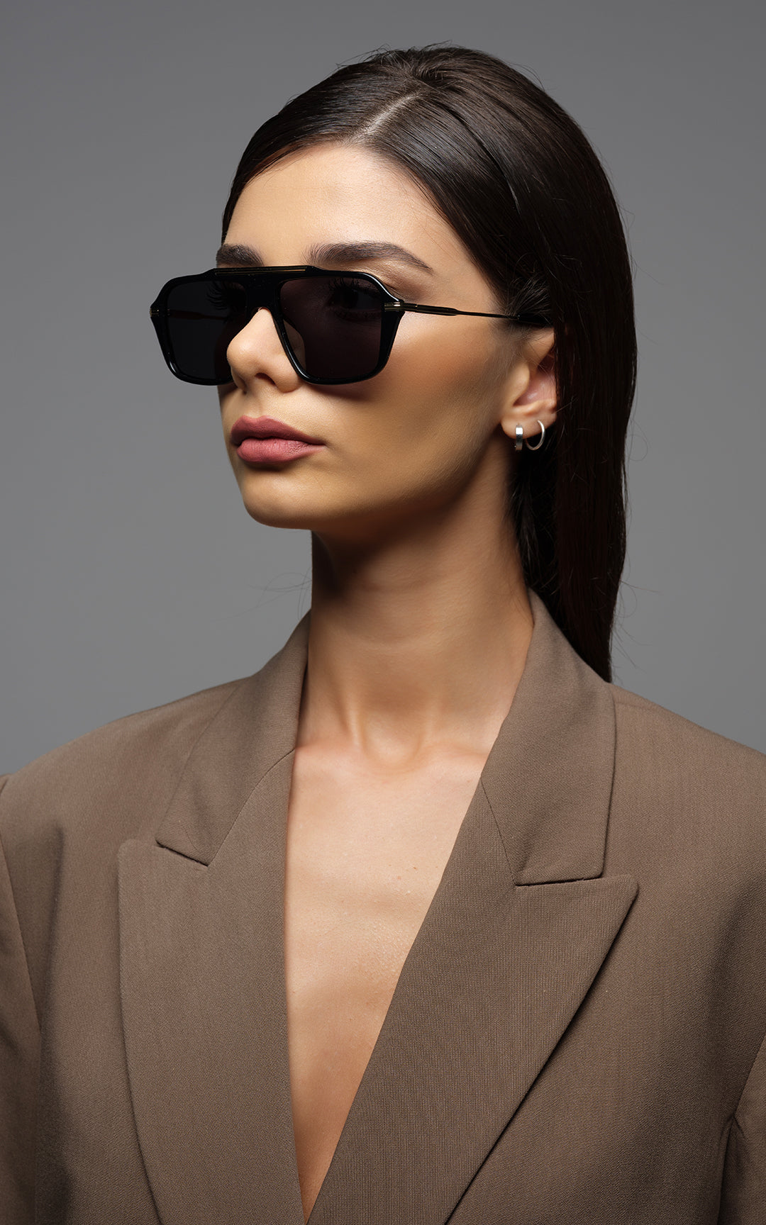 Palazzo Ducezio / Black & Gold Color + Dark Black Lens.