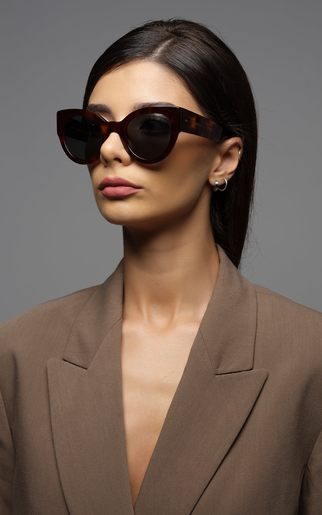Trulli / Tortoise Red + Dark Black Lens.