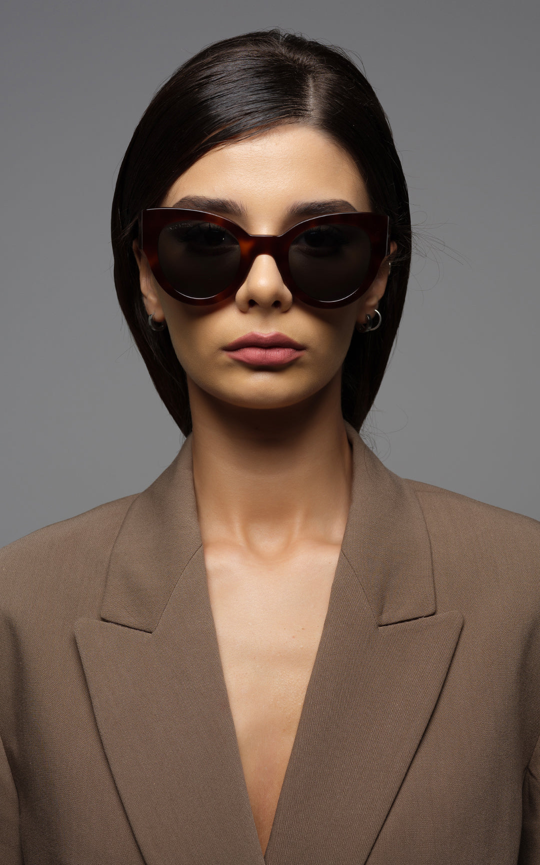 Trulli / Tortoise Red + Dark Black Lens.